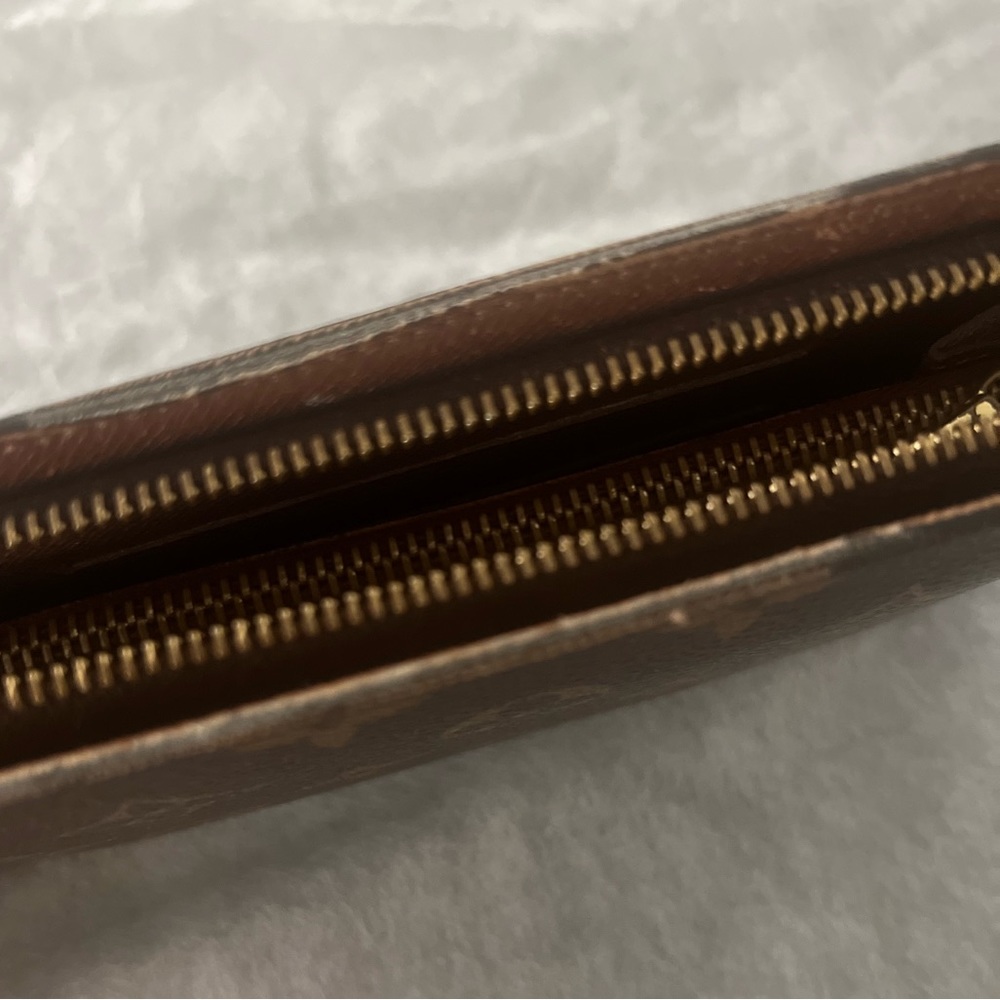 Authentic Louis Vuitton Wallet and dust bag - Picture 2 of 9